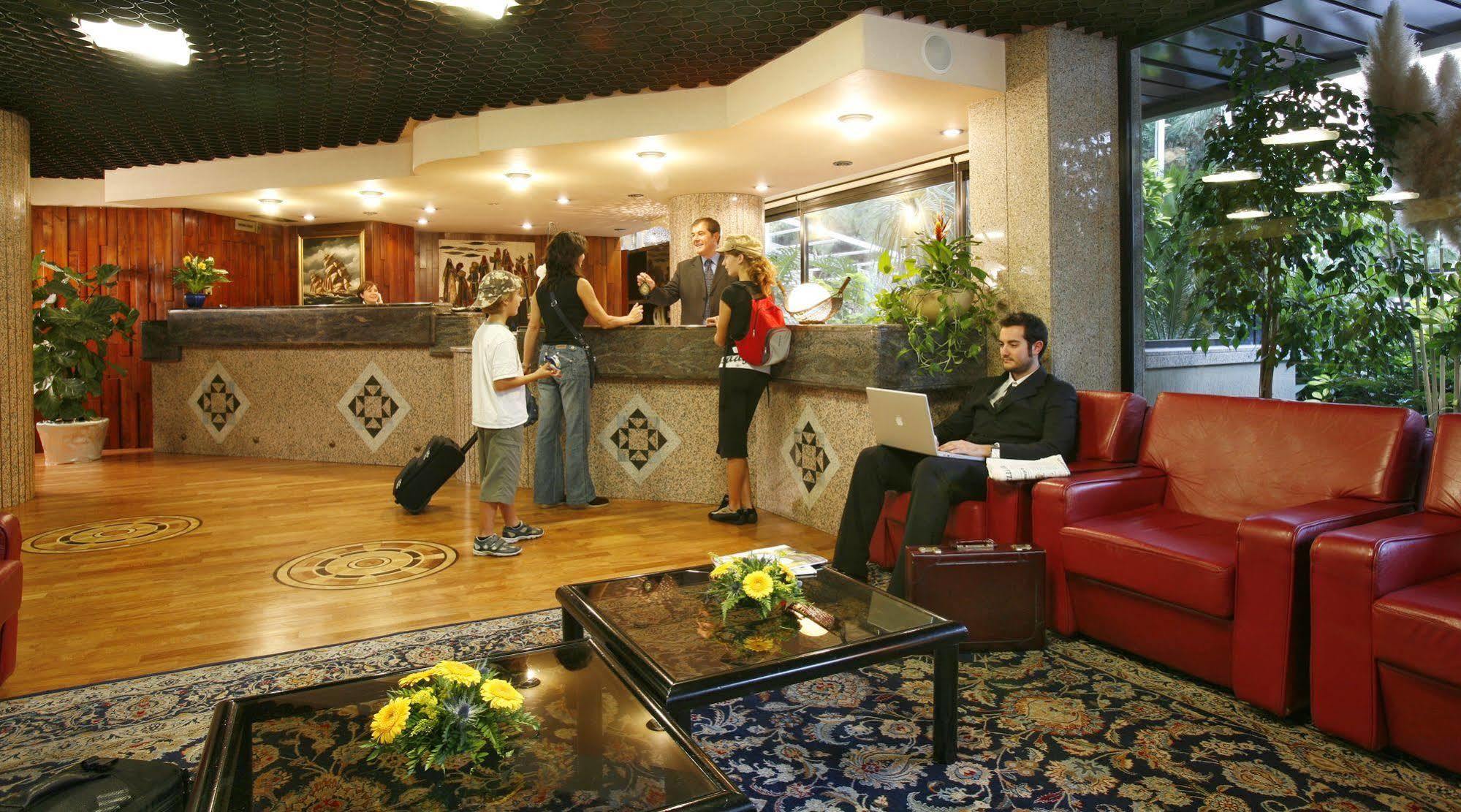 Hotel Panorama Каляри Екстериор снимка